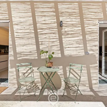 Apartment 24 Via Giardini *