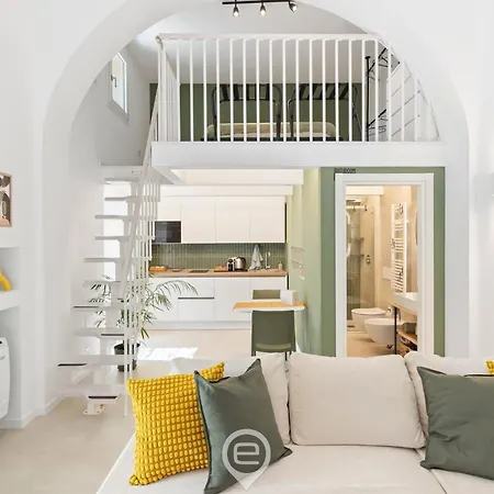 Estay - 24 Via Giardini Cagliari