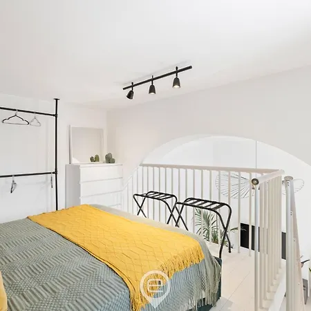 Apartment 24 Via Giardini