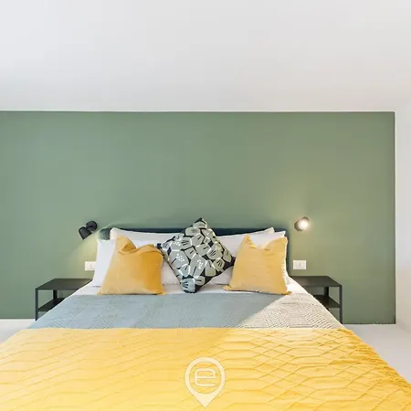 Apartment 24 Via Giardini *