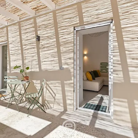 Estay - 24 Via Giardini * Cagliari